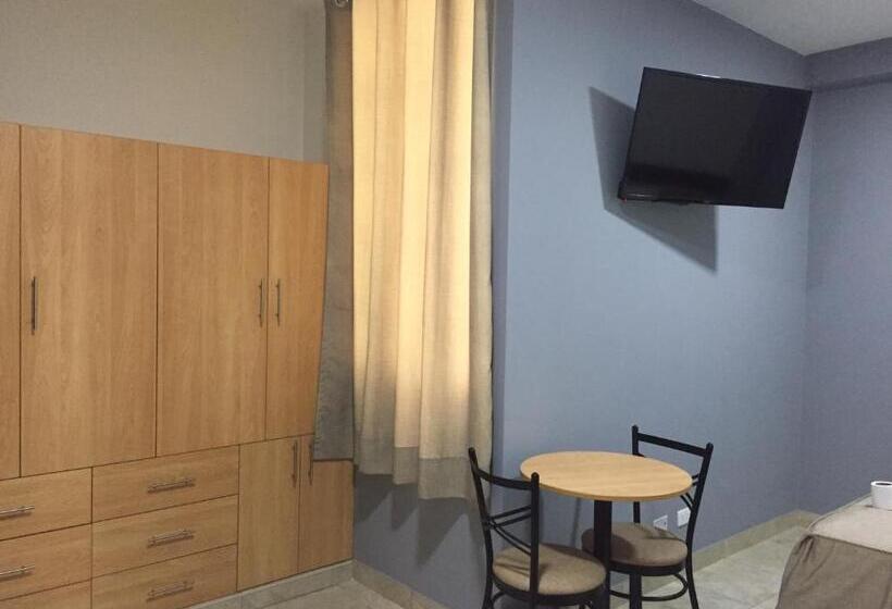 اتاق خانوادگی, Hostal Parisuite