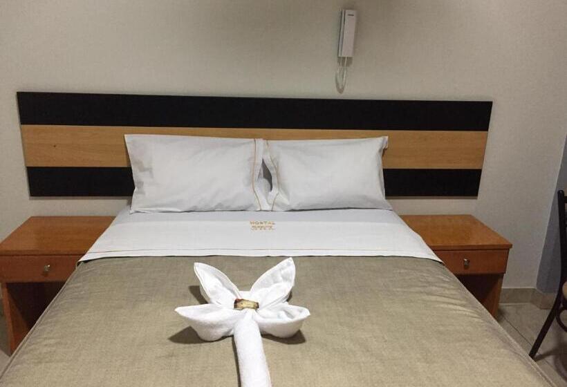 اتاق استاندارد, Hostal Parisuite