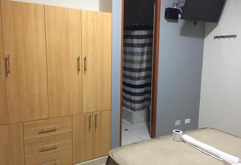 اتاق استاندارد, Hostal Parisuite