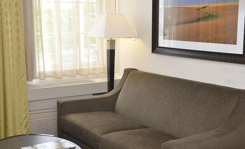 سوئیت برای معلولان, Mainstay Suites Kansas City Overland Park
