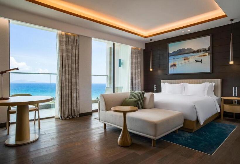 سوئیت اجرایی با چشم‌انداز دریا, Radisson Blu Resort Cam Ranh