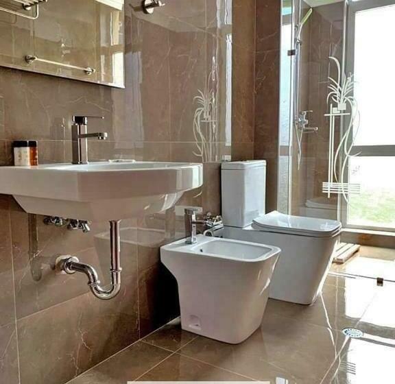اتاق استاندارد سه نفره, British Hotel Pogradec