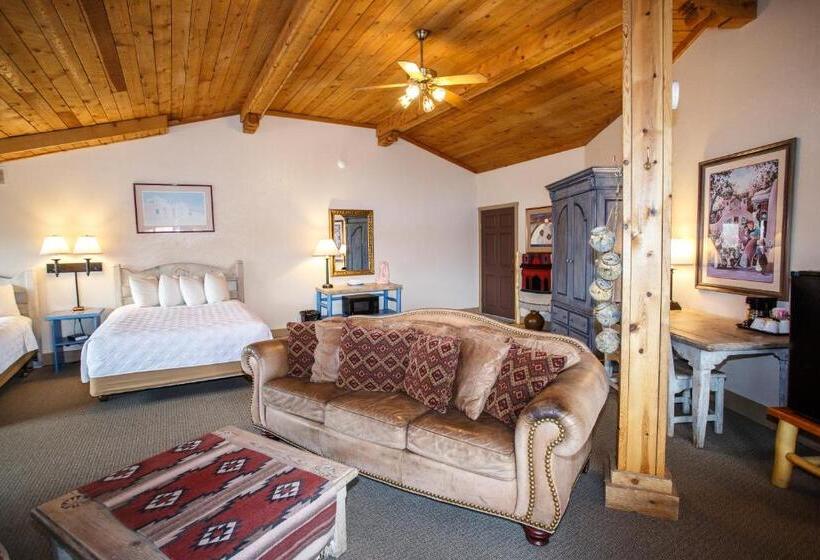 Люкс Повышенной Комфортности, Chama Trails Motel