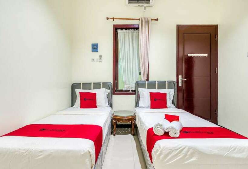 Номер Стандарт, Reddoorz Syariah @ Ketintang Surabaya