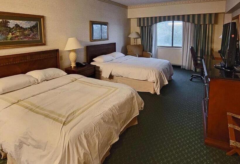 اتاق استاندارد با 2 تخت دوبل, Radisson Hotel Cedar Rapids