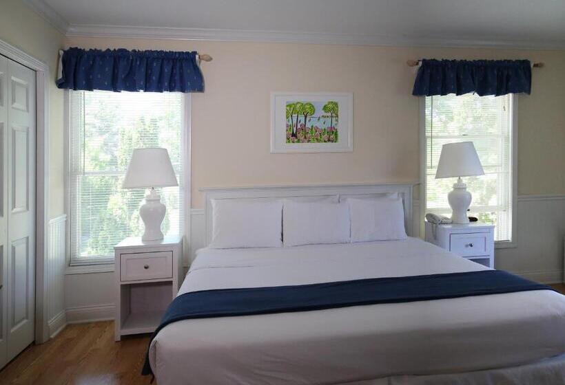 Стандартный Номер Кровать Кинг, Colonial Inn Harbor Springs