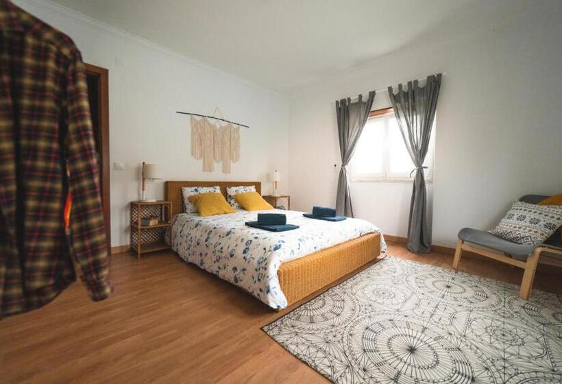 Standard Room Shared Bathroom, Gundi House