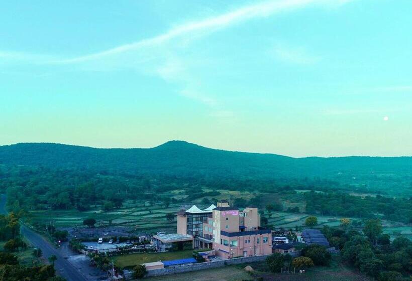 سوییت لوکس, Regenta Resort Belagavi