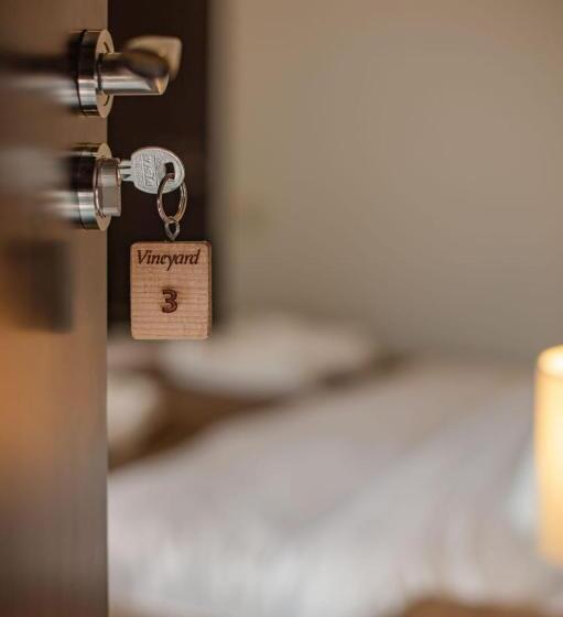 اتاق استاندارد, Vineyard Hotel & Winery