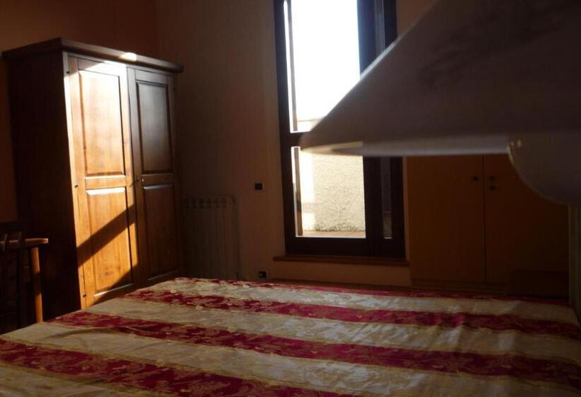 Quarto Estandar, Affittacamere Albafiorita
