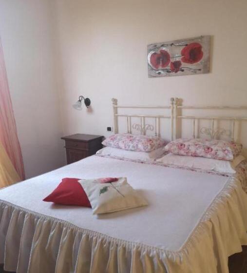Apartamento 1 Dormitório com Terraço, Affittacamere Albafiorita