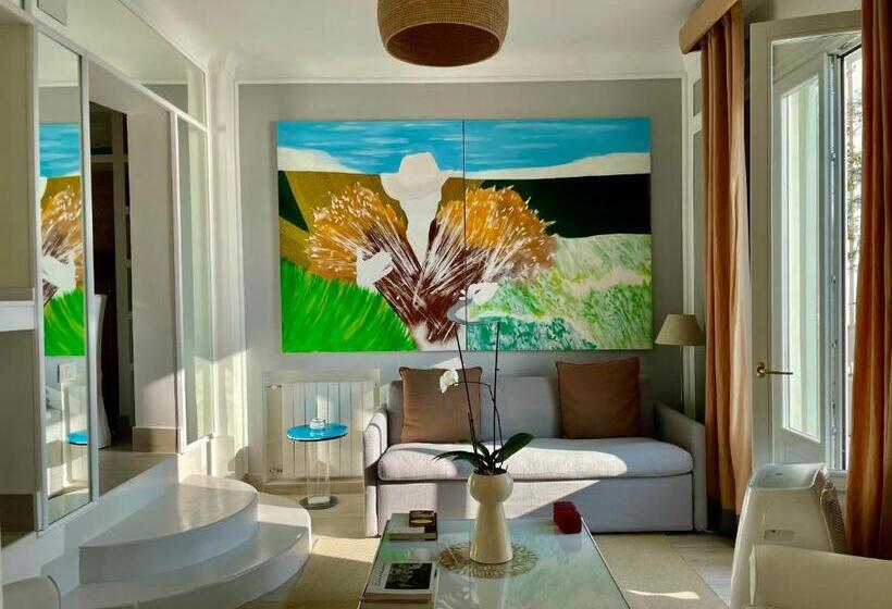 Deluxe Suite Sea View, Les Lilas