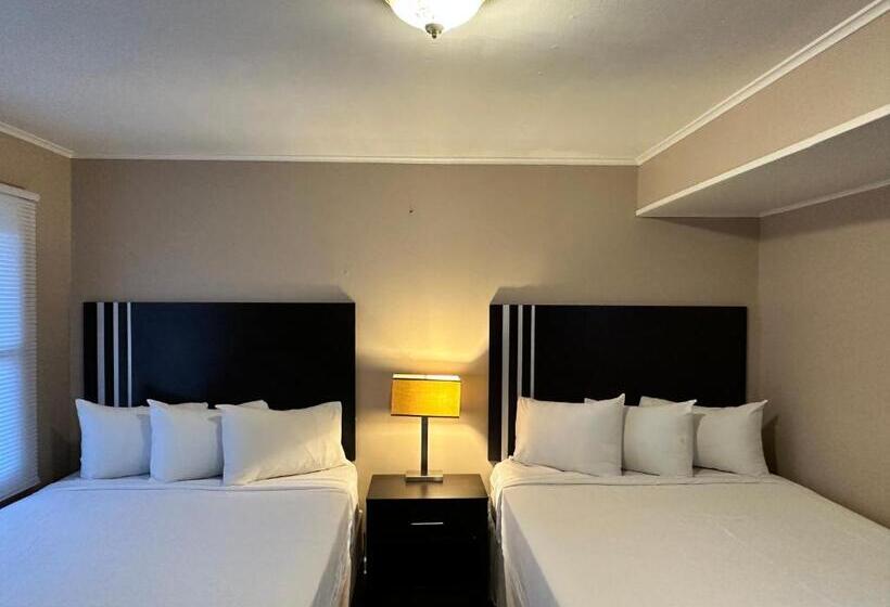 Номер Стандарт, Community Court Motel