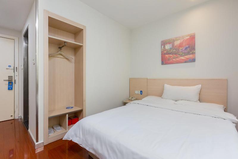 غرفة قياسية سرير كينج لذوى الإحتياجات الخاصة, Country Inn & Suites By Radisson Atlanta Airport North Ga