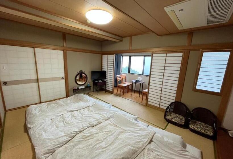 اتاق خانوادگی با سرویس بهداشتی مشترک, Tsushima Dae A