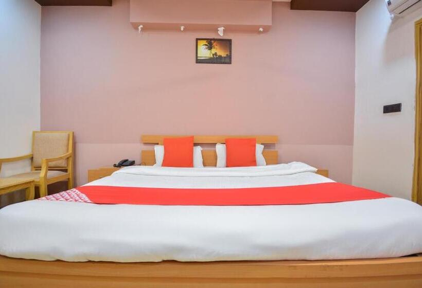 三人经典房间, Oyo 28000  Shivay Residency