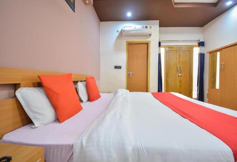三人经典房间, Oyo 28000  Shivay Residency