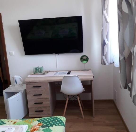 اتاق استاندارد, Penzion Na Hrazi