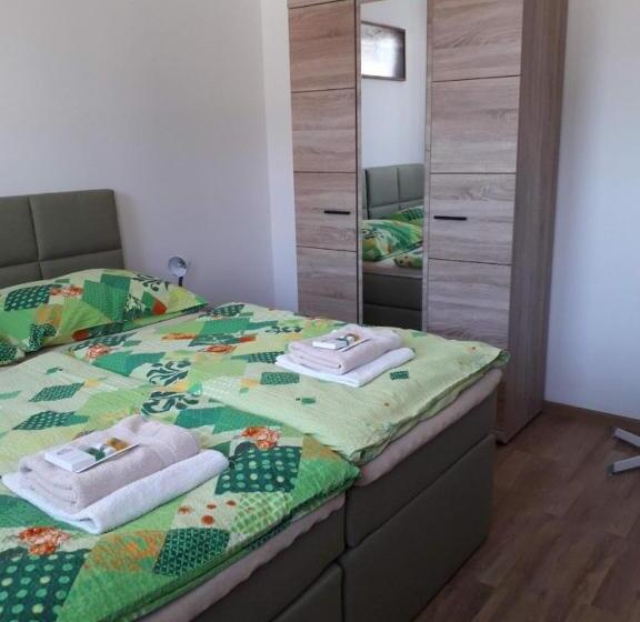 اتاق استاندارد, Penzion Na Hrazi