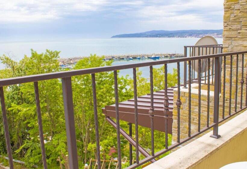 Семейный Номер Вид на Море, Complex Chayka Guest House