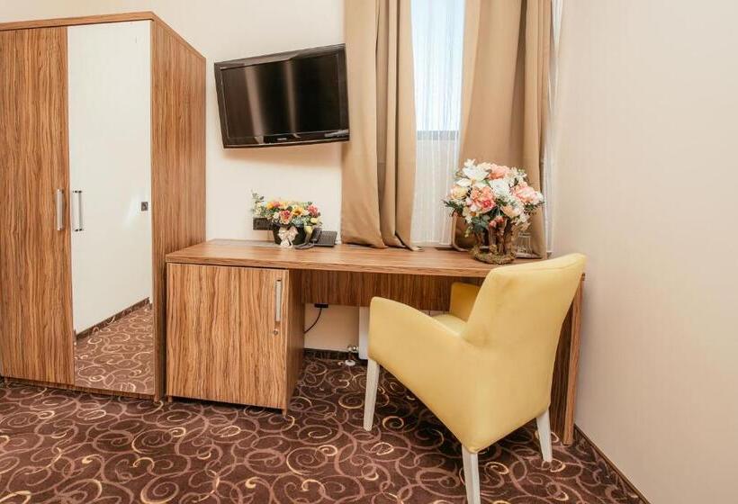 Quarto Estandar, C Guest House