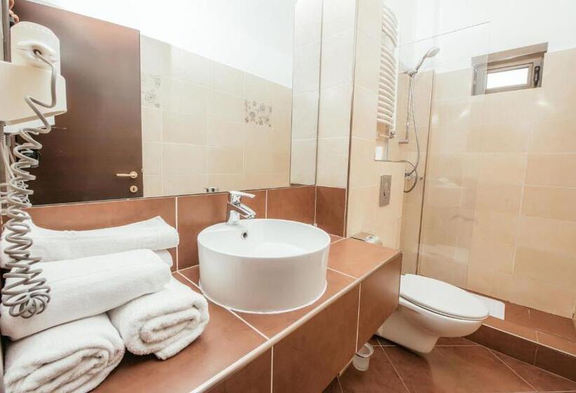 Quarto Estandar, C Guest House