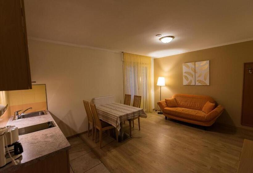 آپارتمان 2 خوابه, Residence Martha