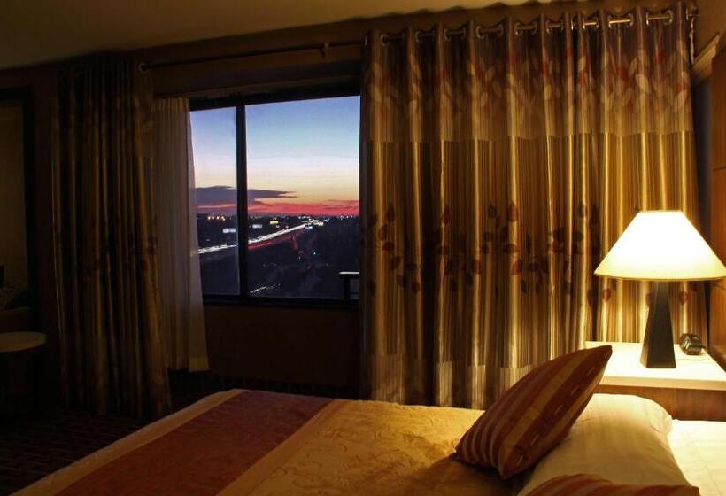 Номер Deluxe Кровать Кинг, La Crystal Hotel  Los Angeles Long Beach Area