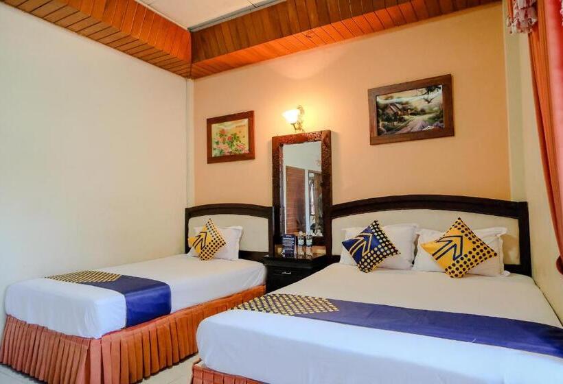 Economy Triple Room, Spot On 1761  Dirgahayu
