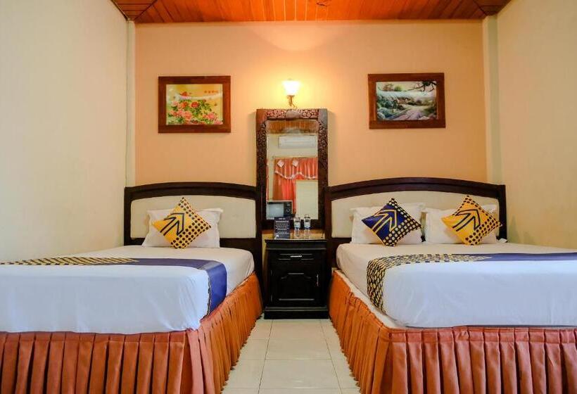 Economy Triple Room, Spot On 1761  Dirgahayu