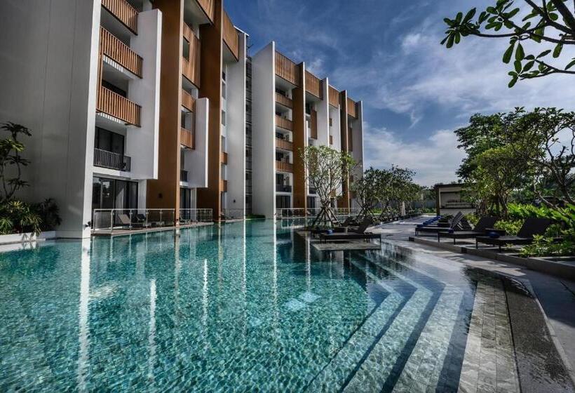 스탠다드 스튜디오, Isanook Resort & Suites Hua Hin