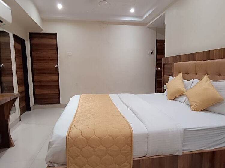 Номер Deluxe, Rishi International