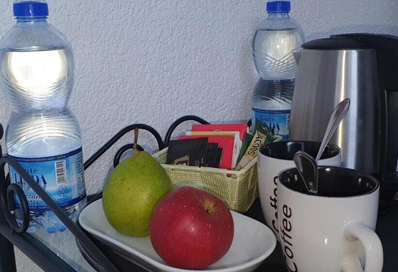 اتاق استاندارد با بالکن, Rosengärtli