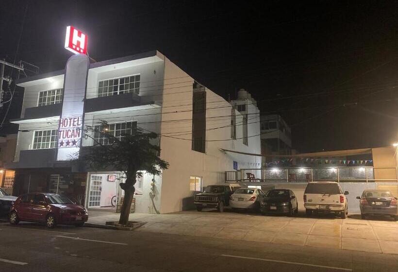 اتاق اکونومی, Tucán Veracruz