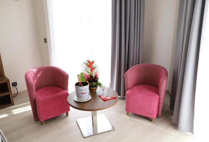 سوییت با چشم‌انداز دریا, Hôtel Saint Georges