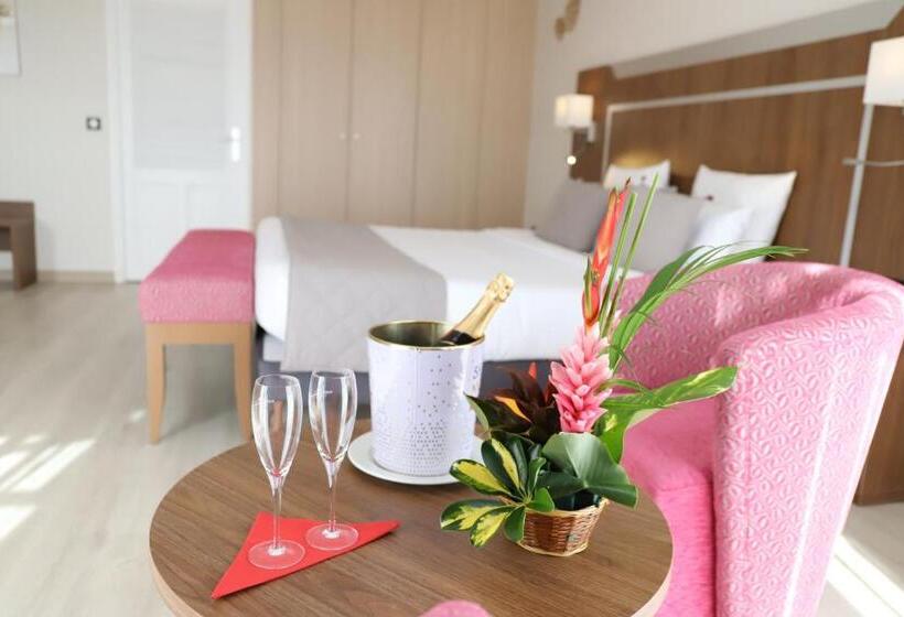 سوییت با چشم‌انداز دریا, Hôtel Saint Georges