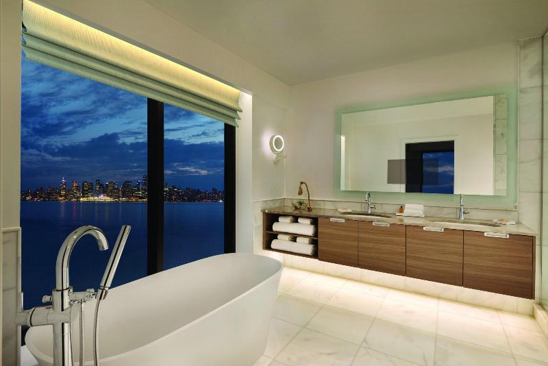 스위트 킹사이즈 침대, Seaside Hotel North Vancouver