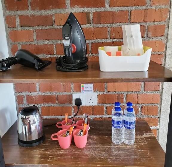 주니어 스위트, Little Kampung Studio