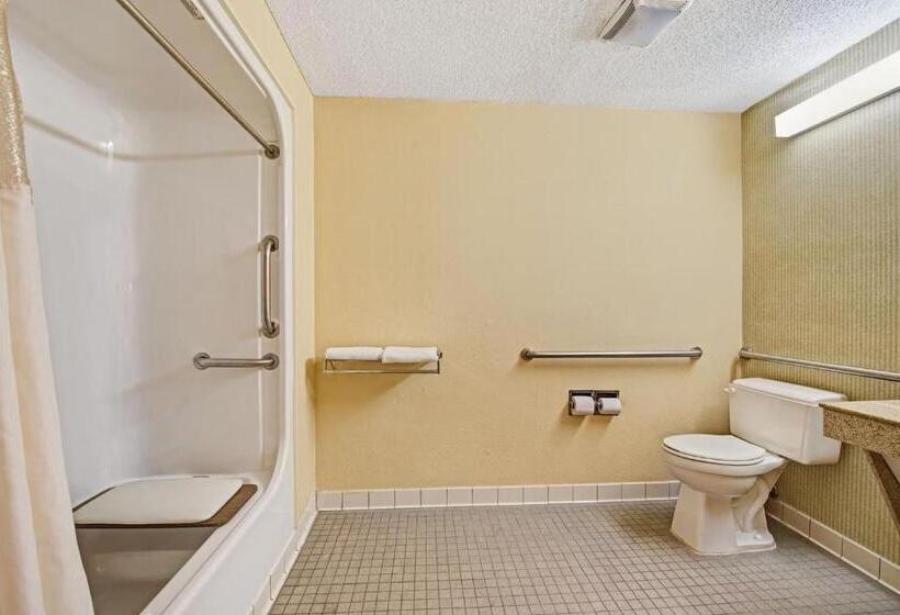 Quarto Estandar Cama King, Day Star Dallas