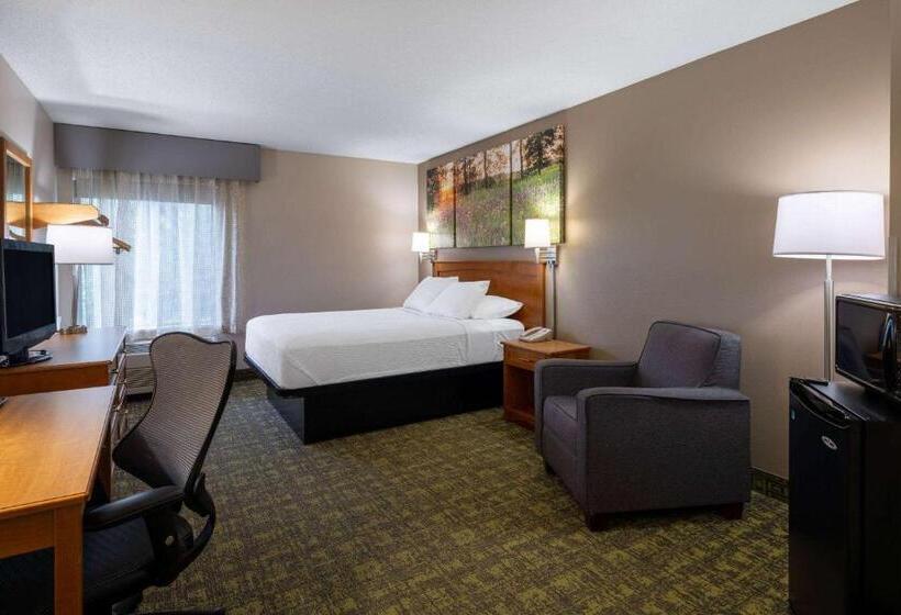 장애인을 위한 스탠다드 룸, Days Inn & Suites By Wyndham Madison