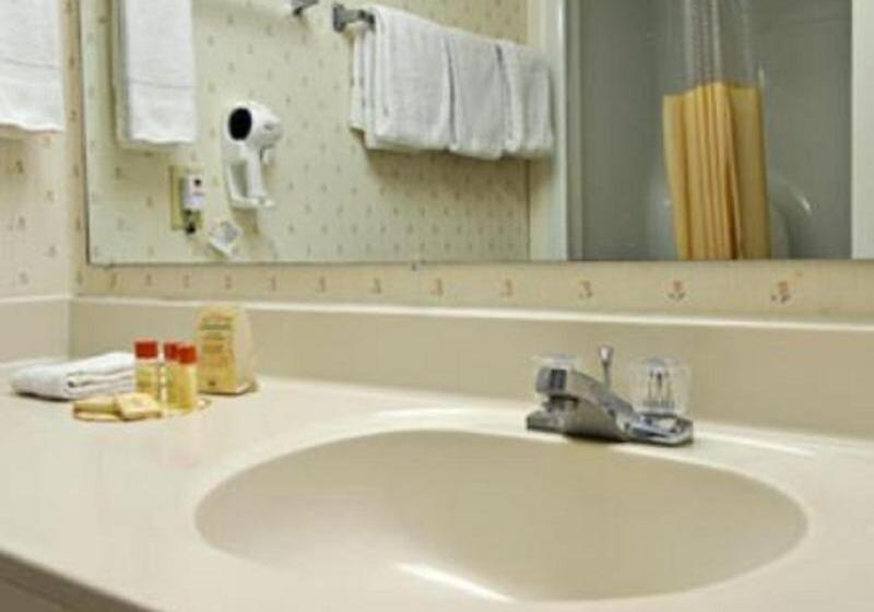 Quarto Estandar Cama King, Econo Lodge