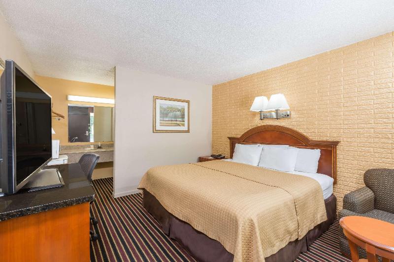 Номер Deluxe, Red Roof Inn Lenoir