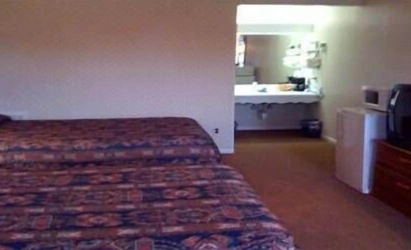 Номер Стандарт 2 Двуспальные Кровати, Relax Inn