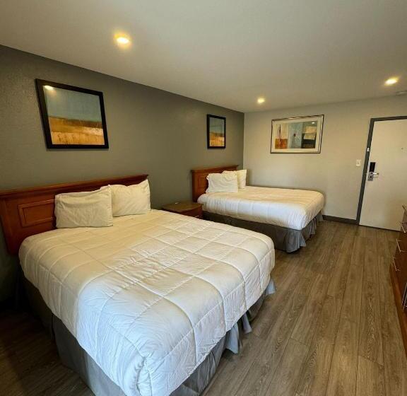 스탠다드 룸 더블 침대 2개, Rodeway Inn Moosic  Scranton