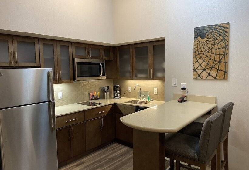 Люкс Адаптированный для Инвалидов, Staybridge Suites   Denton, An Ihg
