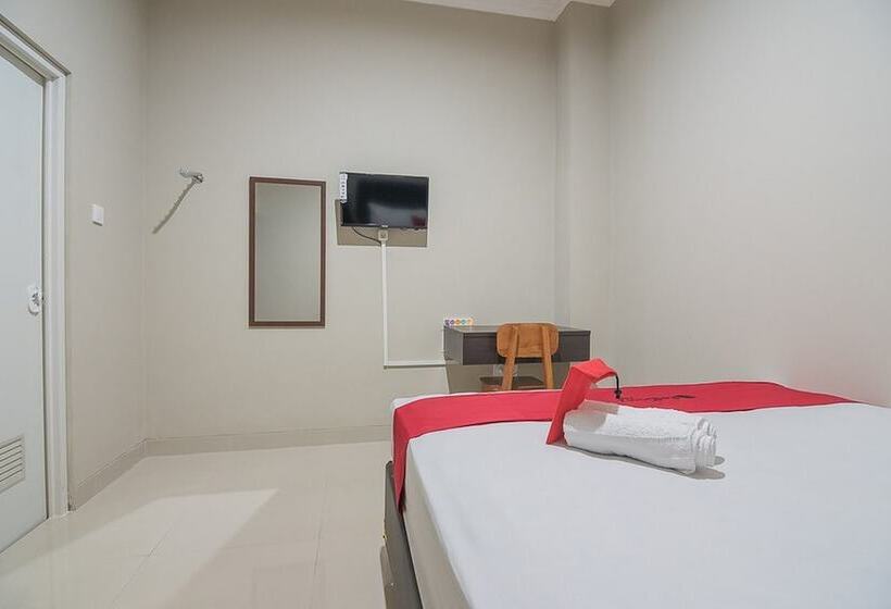 Номер Стандарт, Reddoorz Near Ambarukmo Yogyakarta 2