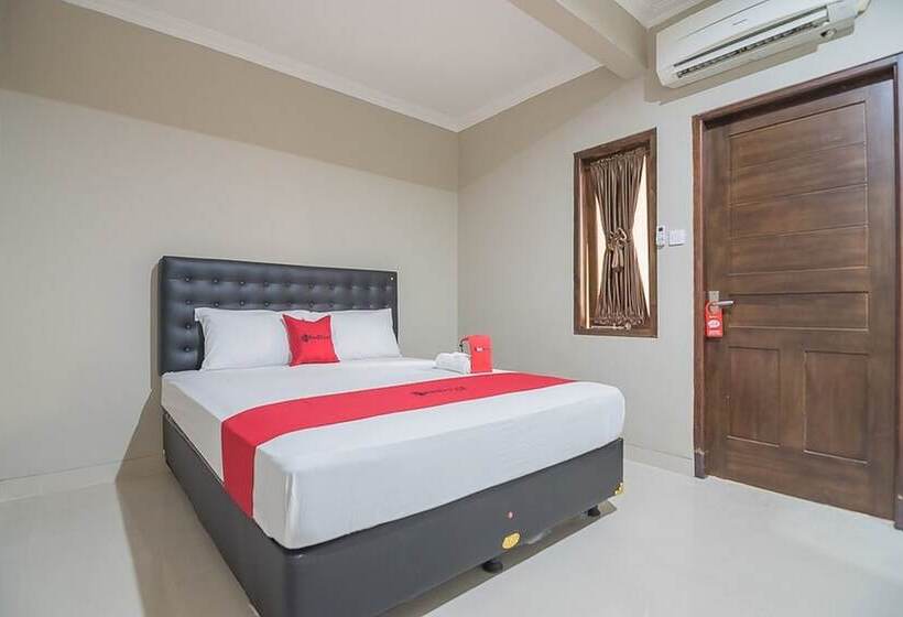 Номер Economy, Reddoorz Near Ambarukmo Yogyakarta 2