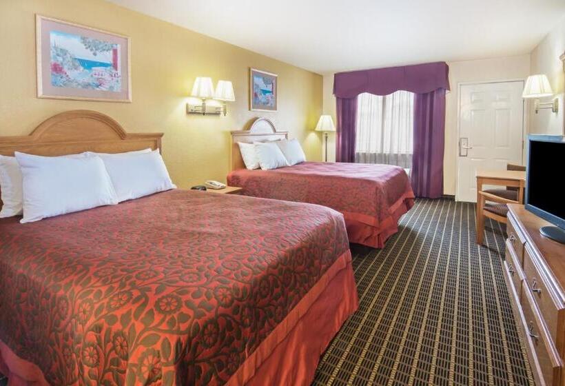 Номер Стандарт, Days Inn By Wyndham San Antonio Interstate Hwy 35 North
