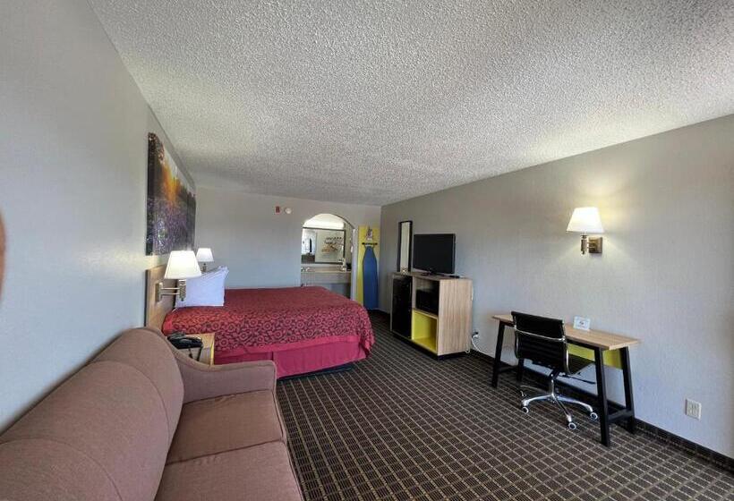 Люкс Deluxe Кровать Кинг, Days Inn By Wyndham San Antonio Interstate Hwy 35 North