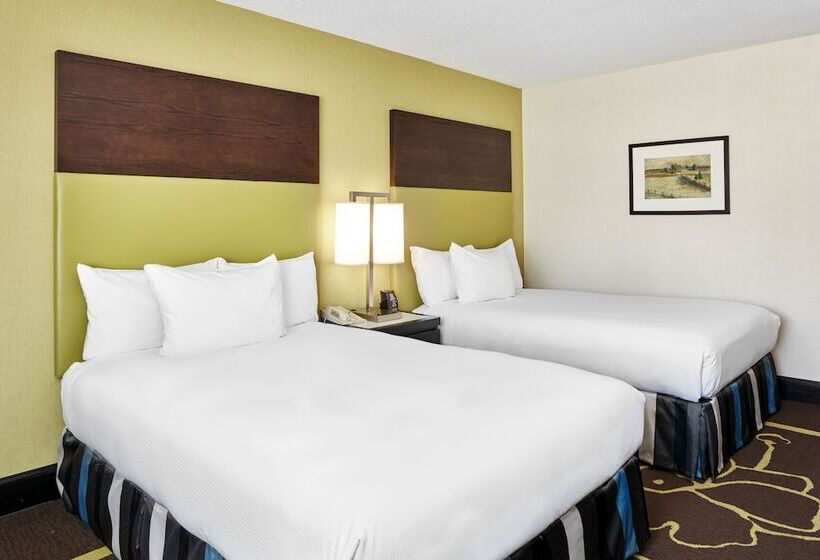 اتاق استاندارد با 2 تخت دوبل, Doubletree By Hilton Charlotte Uptown